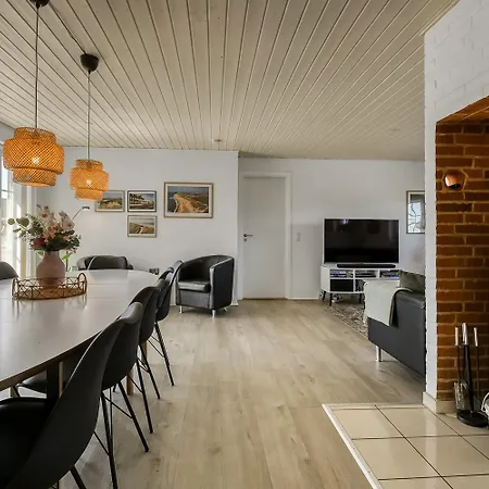 Poolhus Med Kun 100m Til Vesterhavet Sj80 Vakantiehuis Harboør
