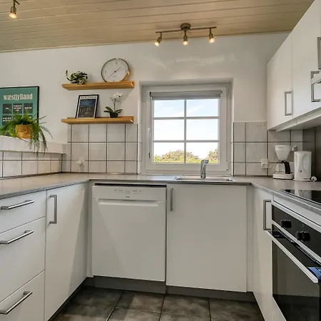 度假居 Poolhus Med Kun 100m Til Vesterhavet Sj80 *